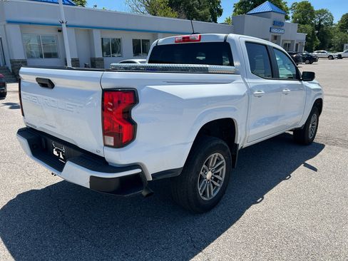 Used 2023 Chevrolet Colorado LT AWD/4WD image 5