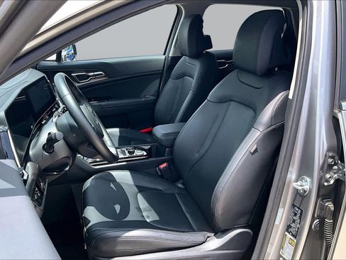 Certified 2024 Kia Sportage EX FWD image 8