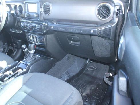 Used 2020 Jeep Wrangler Sport image 13