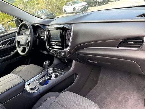 Used 2019 Chevrolet Traverse LS AWD/4WD image 14