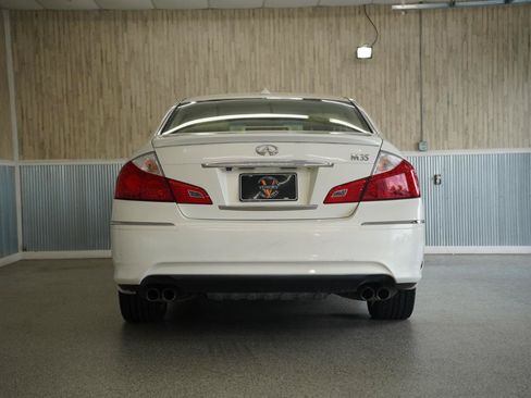 Used 2010 INFINITI M35 w/ Technology Pkg RWD image 8