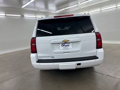Used 2017 Chevrolet Suburban LT w/ Luxury Package AWD/4WD image 11