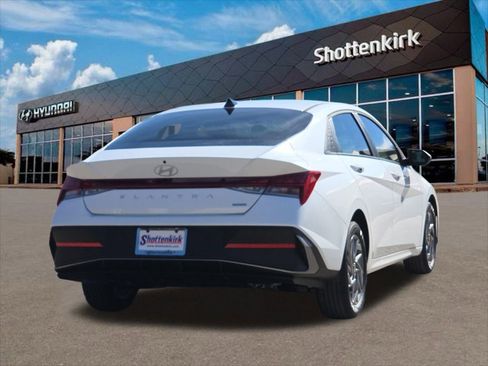 New 2026 Hyundai Elantra Blue image 6