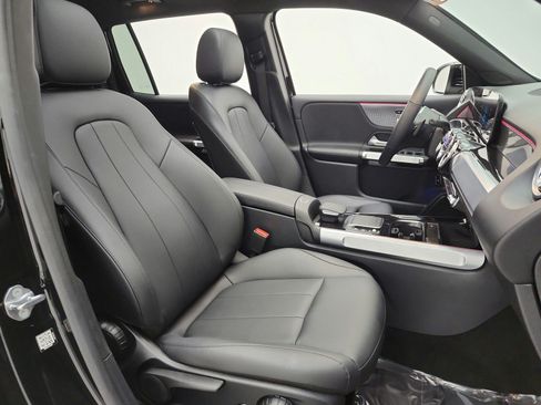 Used 2022 Mercedes-Benz GLB 250 4MATIC image 20
