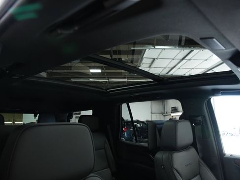 New 2026 GMC Yukon Denali w/ Denali Reserve Package AWD/4WD image 22