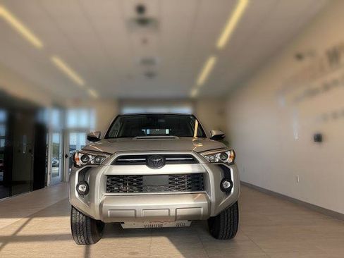 Used 2023 Toyota 4Runner TRD Off-Road Premium w/ Moonroof Package AWD/4WD image 5