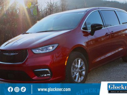 New 2026 Chrysler Pacifica Limited