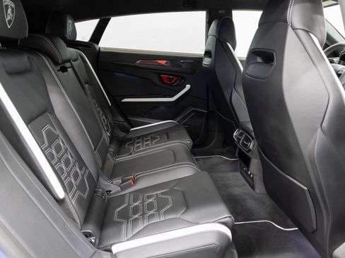 Used 2025 Lamborghini Urus SE image 15