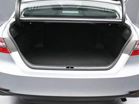 Used 2024 Toyota Camry LE image 13