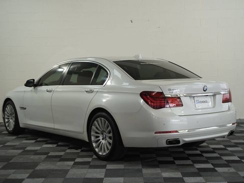 Used 2013 BMW 740Li xDrive w/ Executive Pkg AWD/4WD image 3