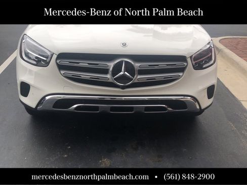 Used 2022 Mercedes-Benz GLC 300 4MATIC image 2