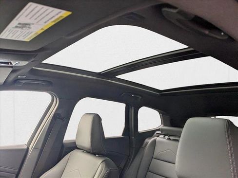 Used 2025 BMW X1 xDrive28i w/ Technology Package image 17