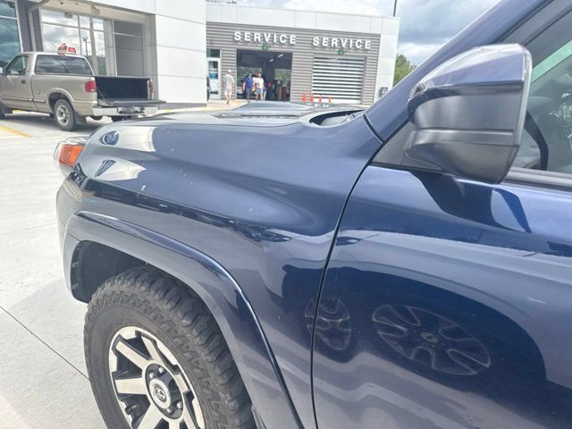 Used 2021 Toyota 4Runner TRD Off-Road AWD/4WD image 28