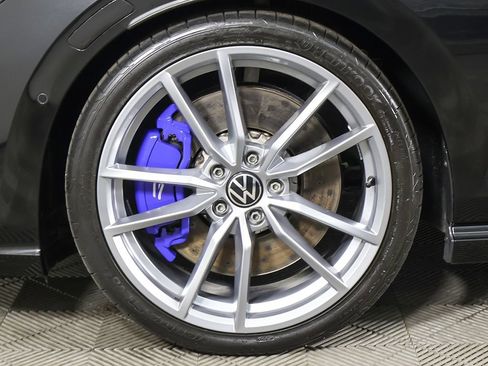 Used 2024 Volkswagen Golf R AWD/4WD image 22