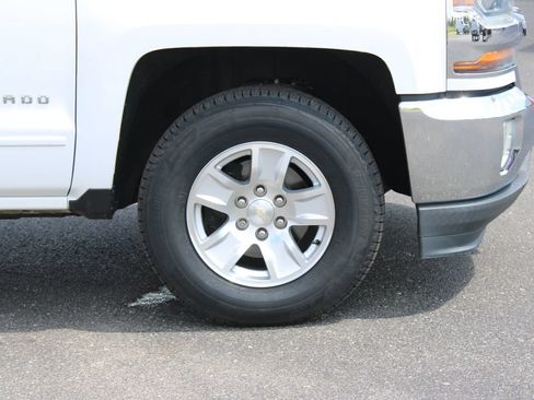 Used 2018 Chevrolet Silverado 1500 LT w/ All Star Edition RWD image 12