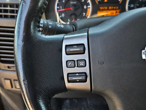 Used 2012 Nissan Titan SV w/ SV Value Truck Pkg AWD/4WD image 21