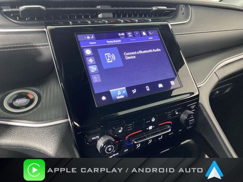 Used 2023 Jeep Grand Cherokee Altitude image 2