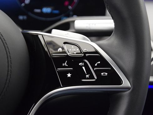 Certified 2022 Mercedes-Benz S 500 4MATIC image 24