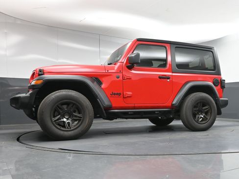 Used 2023 Jeep Wrangler Sport image 21