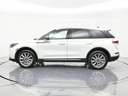 Used 2022 Lincoln Corsair AWD w/ Premium Package image 8