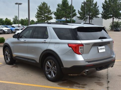 Used 2021 Ford Explorer XLT w/ Equipment Group 202A RWD image 8