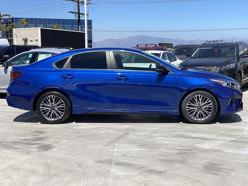 Used 2024 Kia Forte GT-Line w/ GT-Line Premium Package FWD image 2