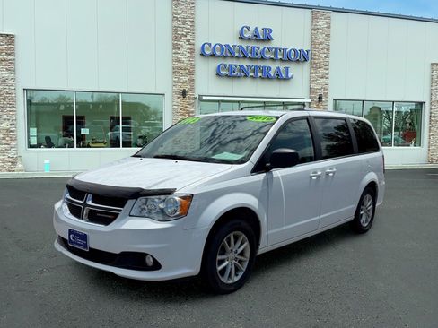 Used 2019 Dodge Grand Caravan SXT FWD image 1