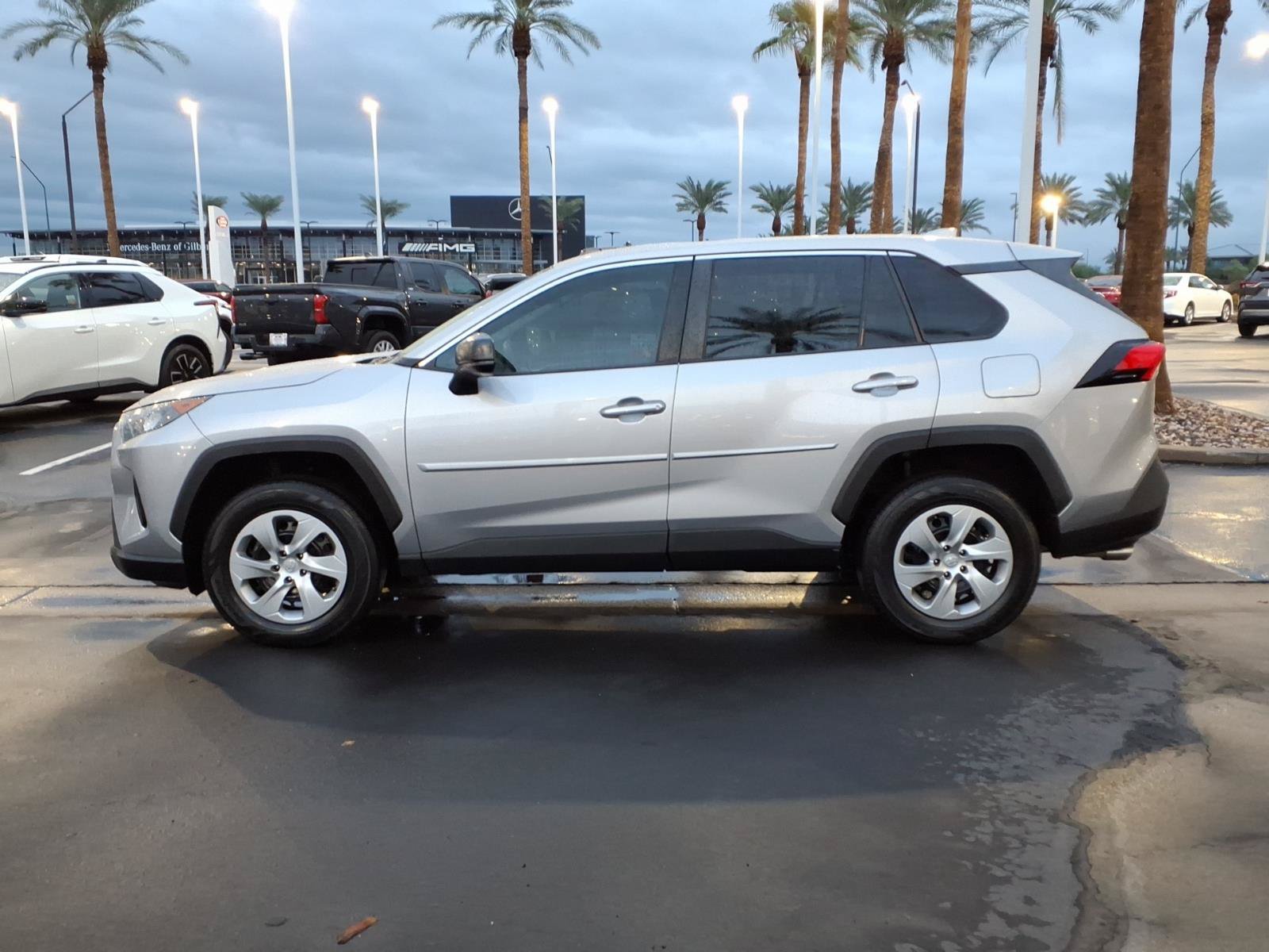 Certified 2022 Toyota RAV4 LE FWD image 7