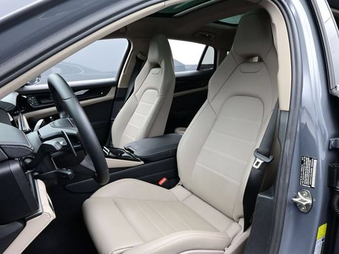 Certified 2025 Porsche Panamera 4 AWD/4WD image 5