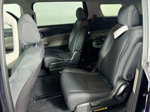 New 2026 Kia Carnival FWD image 28