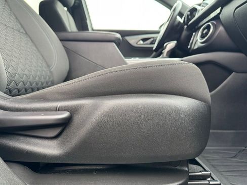 Used 2020 Chevrolet Blazer LT image 12