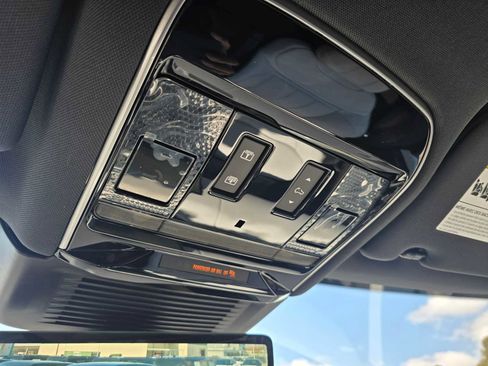 New 2026 Land Rover Range Rover Sport Dynamic SE AWD/4WD image 34
