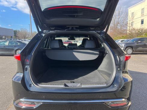 Certified 2023 Toyota Venza Nightshade image 17