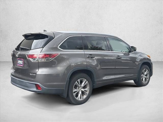 Used 2014 Toyota Highlander XLE AWD/4WD image 6