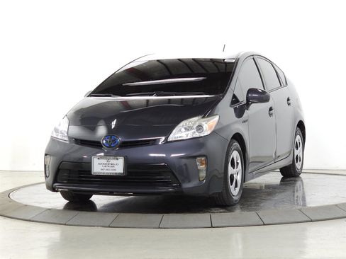 Used 2012 Toyota Prius Two image 3