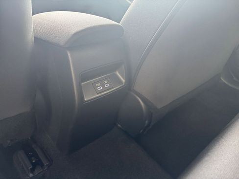 Used 2025 Toyota Corolla LE FWD image 24