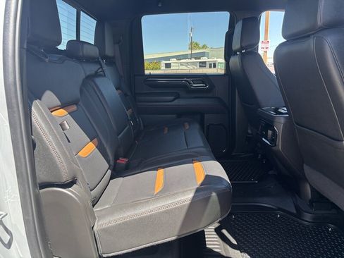 Used 2024 GMC Sierra 2500 AT4 w/ AT4 Preferred Package AWD/4WD image 42