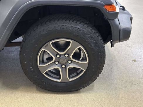 Used 2018 Jeep Wrangler Unlimited Sport S AWD/4WD image 12