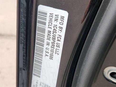 Used 2024 Jeep Wagoneer Series II w/ Flexible Seating Group image 32