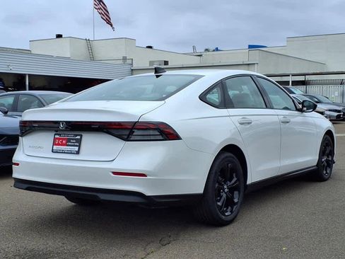 New 2025 Honda Accord SE image 5