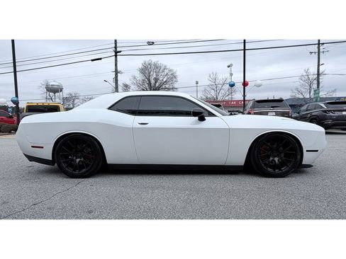 Used 2016 Dodge Challenger R/T Plus image 4