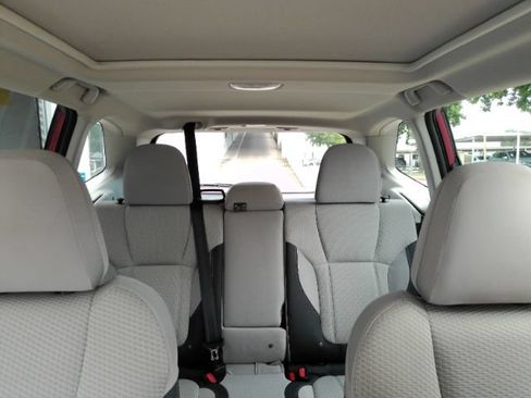 Used 2023 Subaru Forester Premium AWD/4WD image 32