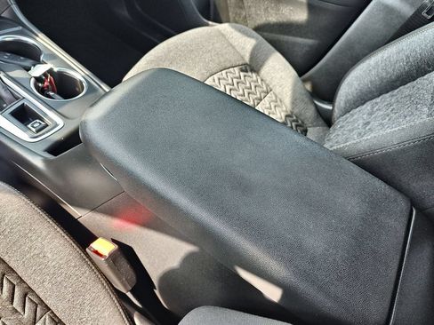 Used 2024 Chevrolet Equinox LT FWD image 21
