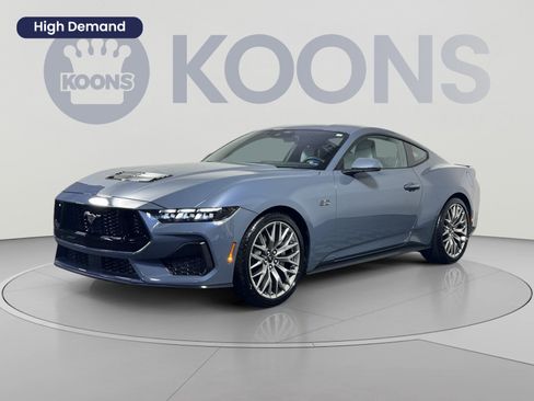 Used 2025 Ford Mustang GT Premium RWD image 1