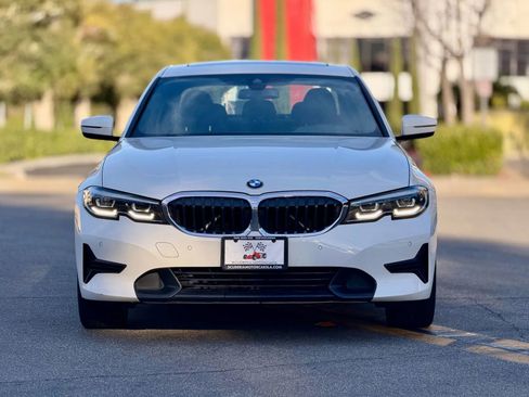 Used 2019 BMW 330i 330i Sedan 4D w/ Convenience Package image 3
