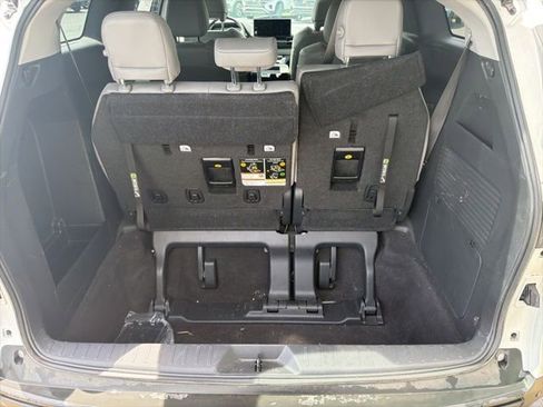 Used 2025 Toyota Sienna XLE AWD/4WD image 21