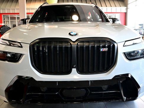 Used 2023 BMW X7 M60i w/ Executive Package image 10