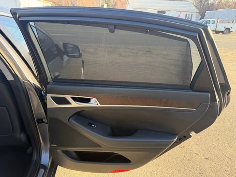 Used 2015 Hyundai Genesis 3.8 w/ Option Group 04 image 20