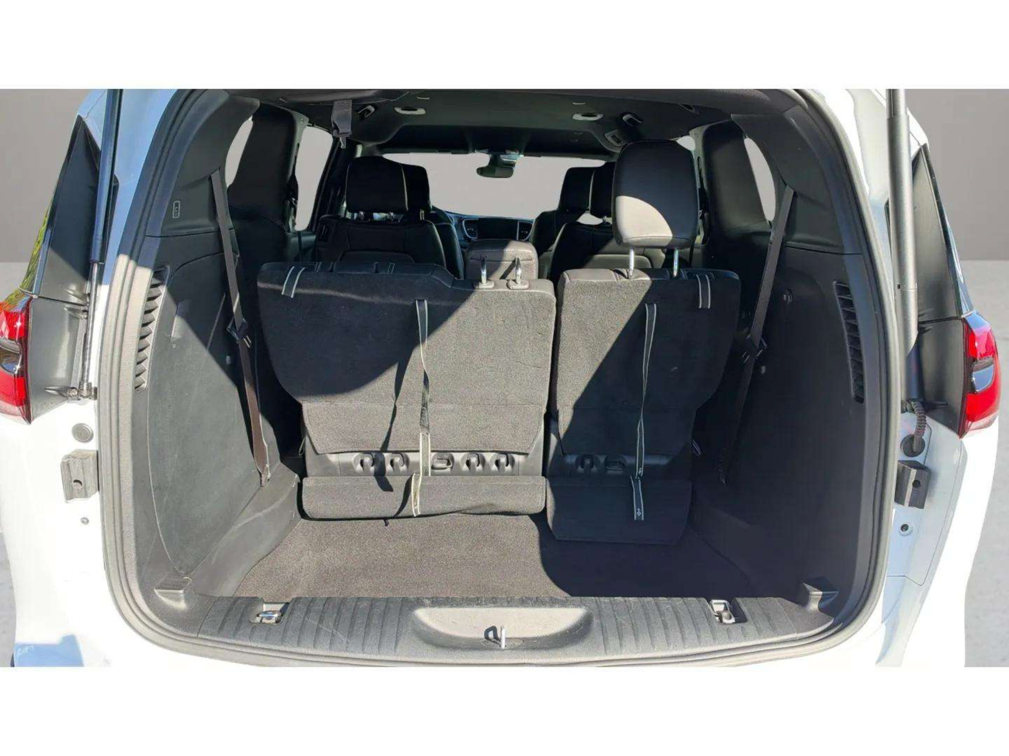 Used 2026 Chrysler Pacifica Select FWD image 9