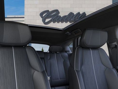 New 2025 Cadillac Optiq Luxury 2 w/ LPO, ONYX Package AWD/4WD image 24